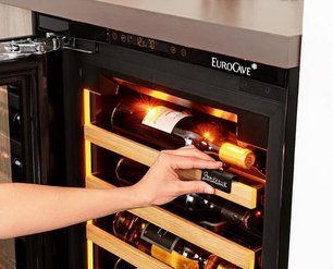 Встраиваемый винный шкаф ЕвроКав V-INSP-L петли справа фото 3 Встраиваемый винный шкаф EuroCave V-INSP-L петли справа фото 3