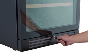 Встраиваемый винный шкаф Селлар Приват CP154-3TB фото 3 Встраиваемый винный шкаф CellarPrivate CP154-3TB фото 3