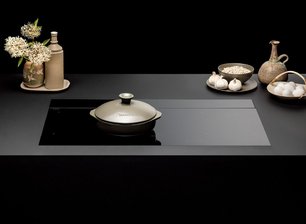 Варочная панель с вытяжкой Фалмек BRERA 90 VETRO NERO фото 4 Варочная панель с вытяжкой Falmec BRERA 90 VETRO NERO фото 4