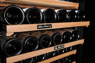 Монотемпературный винный шкаф EuroCave V-LAPREM-M VLP-1001-M фото 2