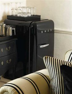 Холодильник Смег FAB10HRNE фото 4 Холодильник Smeg FAB10HRNE фото 4