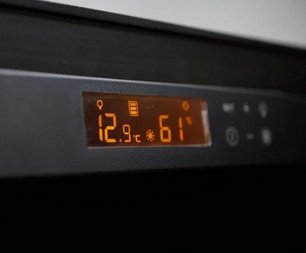 Монотемпературный винный шкаф EuroCave V-PURE-L P-300048-L фото 2