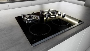 Комбинированная варочная панель Брандт BPI6414BM фото 2 Комбинированная варочная панель Brandt BPI6414BM фото 2