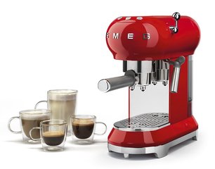 Кофемашина Смег ECF01RDEU фото 2 Кофемашина Smeg ECF01RDEU фото 2