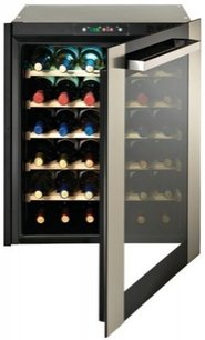 Монотемпературный винный шкаф Индел Би BUILT-IN 36 HOMME PLUS фото Монотемпературный винный шкаф Indel B BUILT-IN 36 HOMME PLUS фото