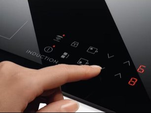 Индукционная варочная панель Электролюкс LIR60433B фото 4 Индукционная варочная панель Electrolux LIR60433B фото 4