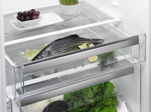Холодильник Электролюкс EN3889MFW фото 3 Холодильник Electrolux EN3889MFW фото 3