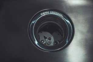 Измельчитель пищевых отходов Бон Крашер BC 910-SL фото 2 Измельчитель пищевых отходов Bone Crusher BC 910-SL фото 2