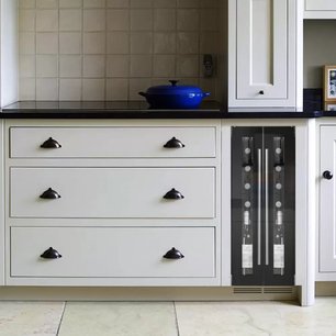 Винный шкаф Дунавокс DAUF-9.22B фото 3 Винный шкаф Dunavox DAUF-9.22B фото 3