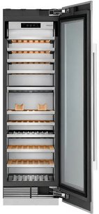 Встраиваемый винный шкаф Сигначе Китчен Сьют SKSCW242RP фото Встраиваемый винный шкаф Signature Kitchen Suite SKSCW242RP фото