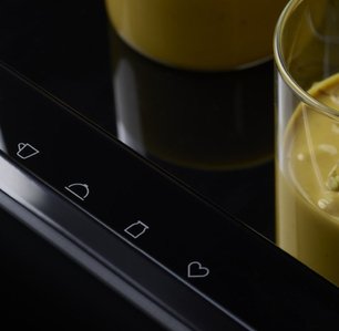 Встраиваемый подогреватель посуды Фауцуг V4000 22 WDEC6V1C черное стекло фото 2 Встраиваемый подогреватель посуды V-ZUG V4000 22 WDEC6V1C черное стекло фото 2