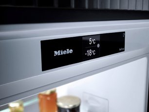 Встраиваемый холодильник Миле K 7733 E фото 3 Встраиваемый холодильник Miele K 7733 E фото 3