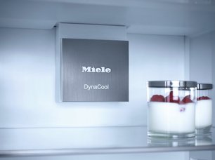 Встраиваемый холодильник Миле K 7747 C фото 4 Встраиваемый холодильник Miele K 7747 C фото 4