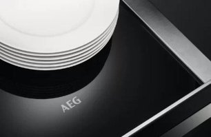 Встраиваемый ящик для подогрева посуды АЕГ KDE911424B фото 3 Встраиваемый ящик для подогрева посуды AEG KDE911424B фото 3