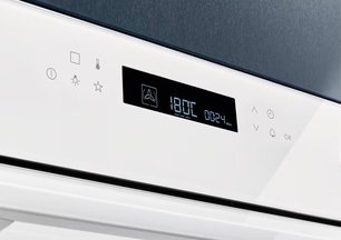 Духовой шкаф Electrolux EOE7C31V фото 3