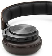 Наушники Бэнг Олуфсен BeoPlay H8 Gray Hazel фото 4 Наушники Bang & Olufsen BeoPlay H8 Gray Hazel фото 4