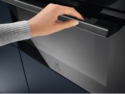 Духовой шкаф Electrolux EVL8E08Z фото 4