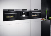 Духовой шкаф AEG KMR761000M фото 3
