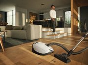 Пылесос Miele SGDA3 Complete C3 125 Edition белый лотос фото 4