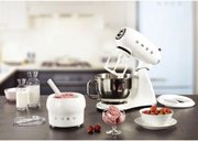 Планетарный миксер Смег SMF02WHEU фото 2 Планетарный миксер Smeg SMF02WHEU фото 2