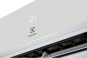 Инверторная сплит-система Electrolux EACS/I-09HAL/N8 фото 4