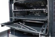 Встраиваемый электрический духовой шкаф Kaiser EH 6338 W фото 3