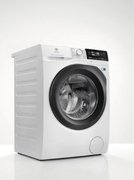Стирально-сушильная машина Electrolux EW7WR361S фото 2