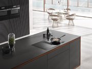 Индукционная варочная панель с вытяжкой Miele KMDA 7634 FL фото 2