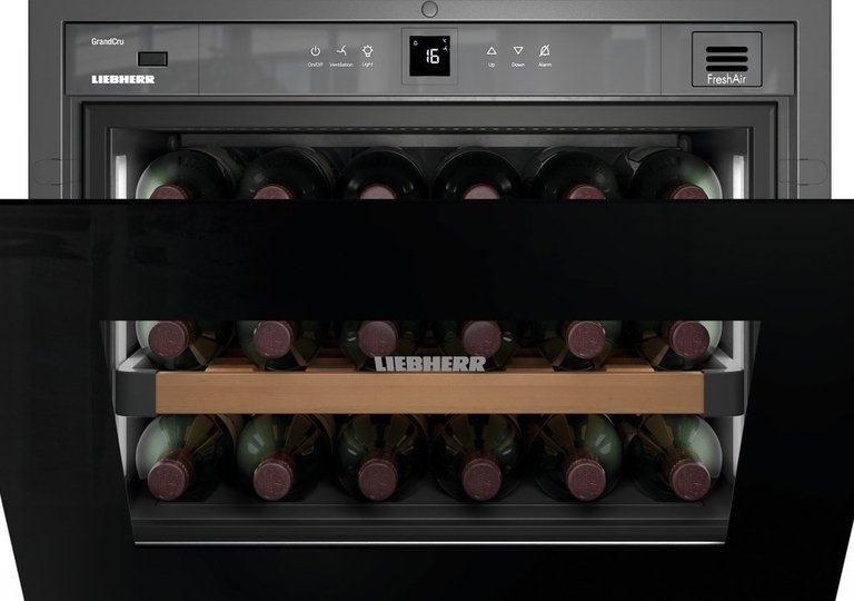 Обзор винного шкафа Liebherr WKEgb 582 Обзор винного шкафа Liebherr WKEgb 582
