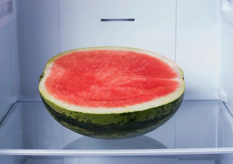 Можно ли, как и сколько хранить арбуз в холодильнике Можно ли, как и сколько хранить арбуз в холодильнике