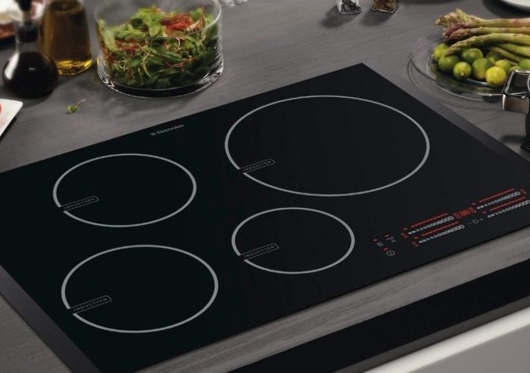 Как включить и выключить электрическую варочную панель Как включить и выключить электрическую варочную панель