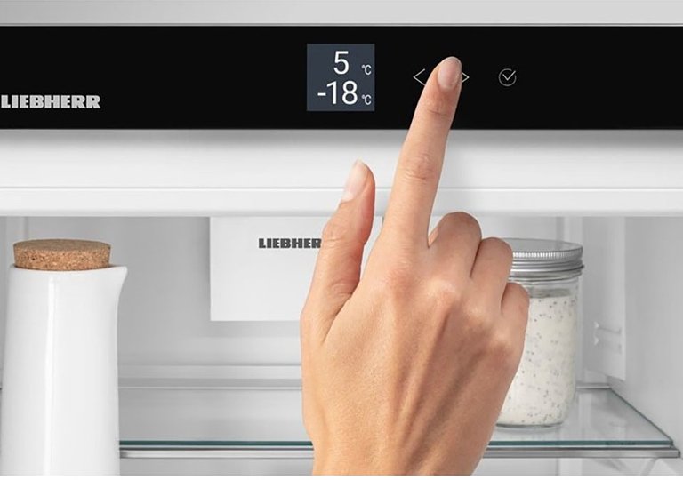 Обзор  на холодильник Liebherr CNf 5203 Обзор  на холодильник Liebherr CNf 5203