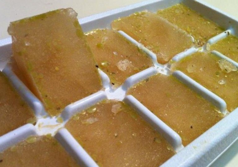 Можно ли, как и сколько хранить бульон в холодильнике? Можно ли, как и сколько хранить бульон в холодильнике?