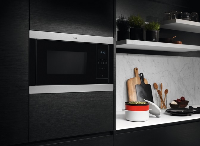Обзор микроволновой печи AEG MSB2547D-M Обзор микроволновой печи AEG MSB2547D-M