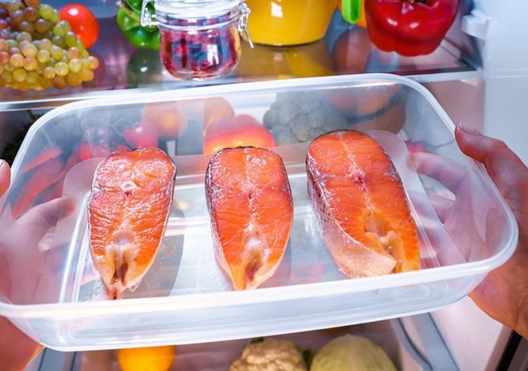 Можно ли, как и сколько хранить форель в холодильнике Можно ли, как и сколько хранить форель в холодильнике
