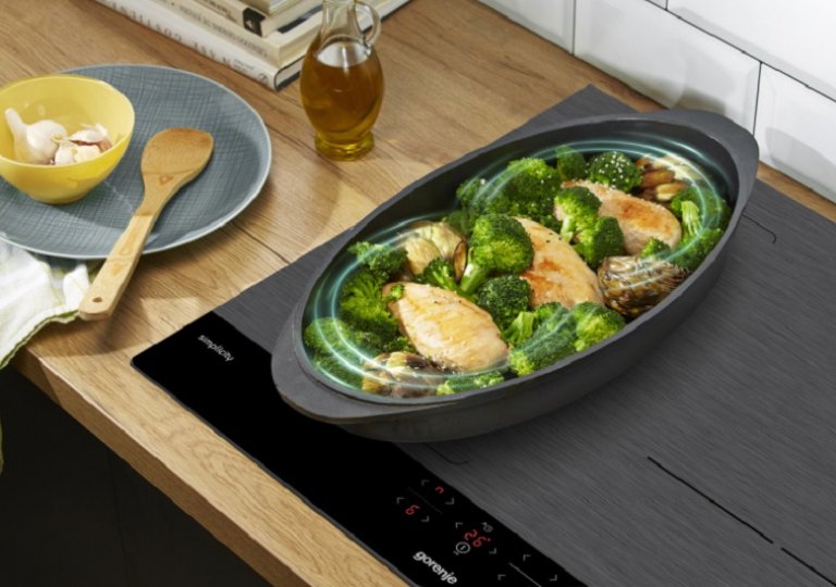 Режим BridgeZone: объединение конфорок для больших кастрюль Режим BridgeZone: объединение конфорок для больших кастрюль