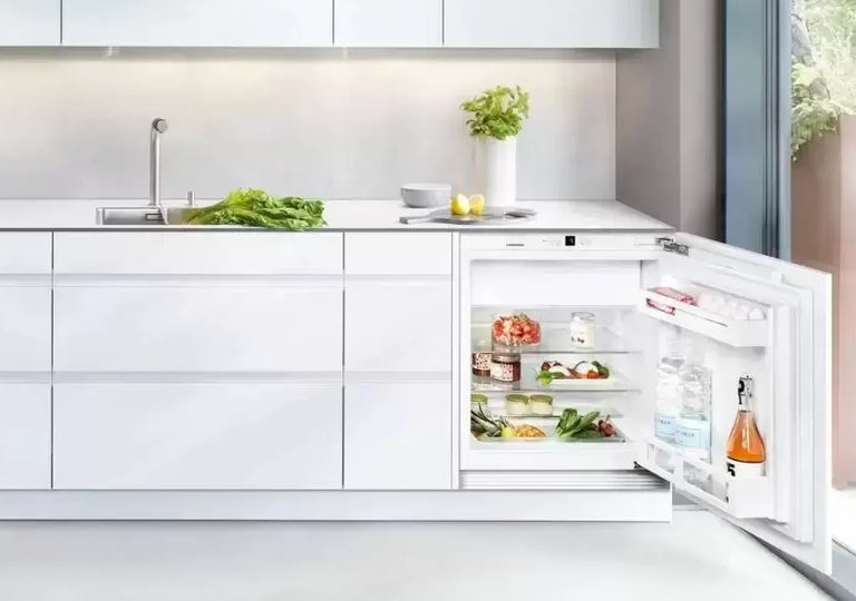 Обзор на встраиваемый холодильник Liebherr UIK 1514 Comfort Обзор на встраиваемый холодильник Liebherr UIK 1514 Comfort