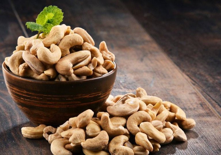 Можно ли, как и сколько хранить кешью в холодильнике? Можно ли, как и сколько хранить кешью в холодильнике?