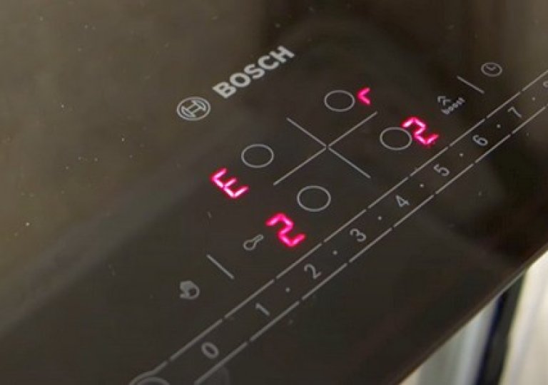 Почему варочная панель показывает ошибку Почему варочная панель показывает ошибку