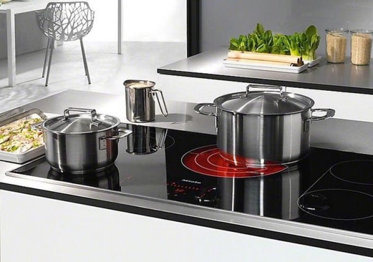 Почему варочная панель выключается сама по себе Почему варочная панель выключается сама по себе