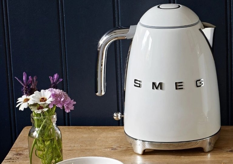 Обзор чайника Smeg KLF05WHEU  Обзор чайника Smeg KLF05WHEU