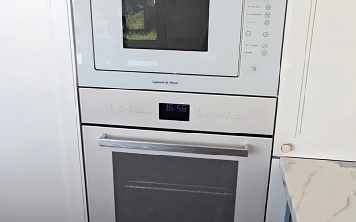 Духовой шкаф электрический Zigmund Shtain E 145 W